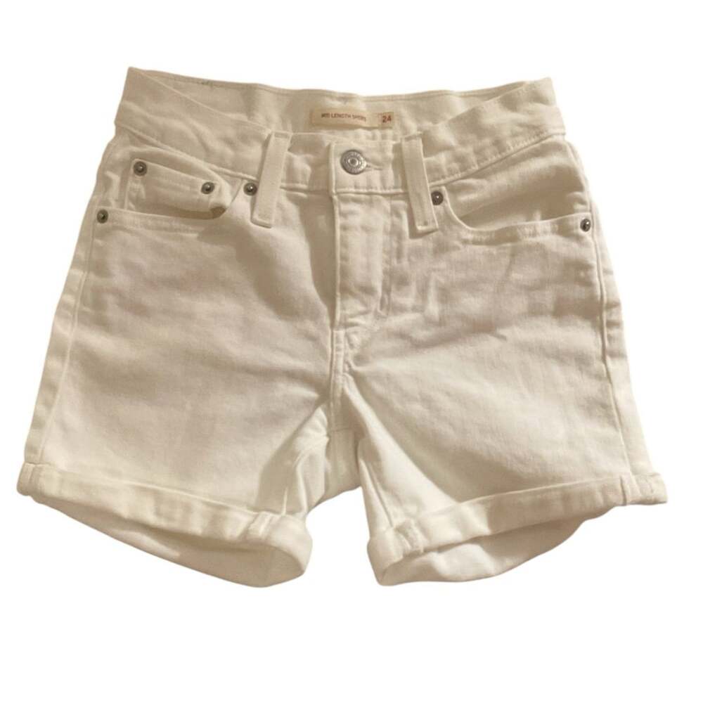 Levi's Women's chalk white cuffed denim stretch shorts in size 24